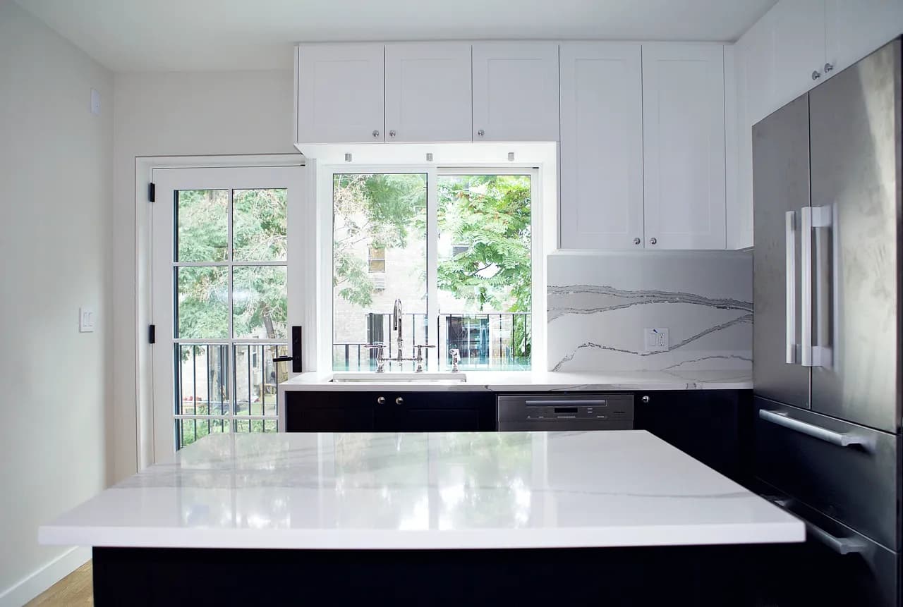 20-09 37th Street interiors photo 3