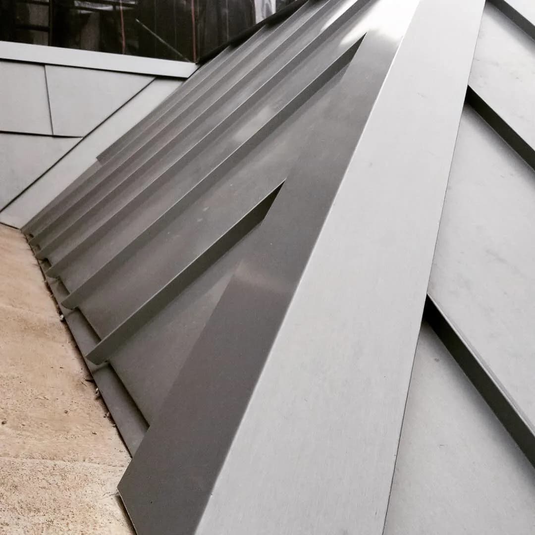 228-230 West 75th Street details photo 5