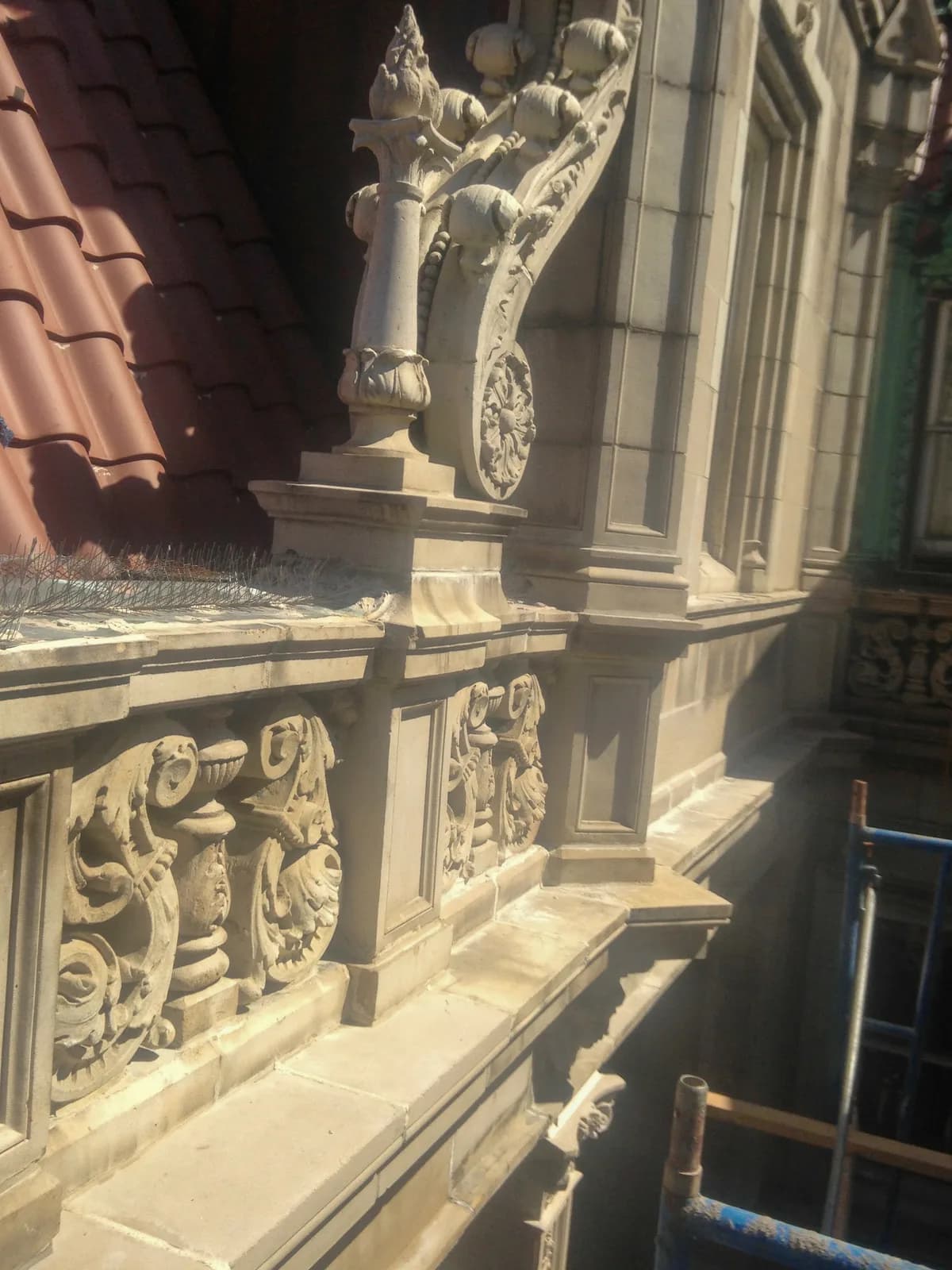 2 Riverside Drive details photo 3
