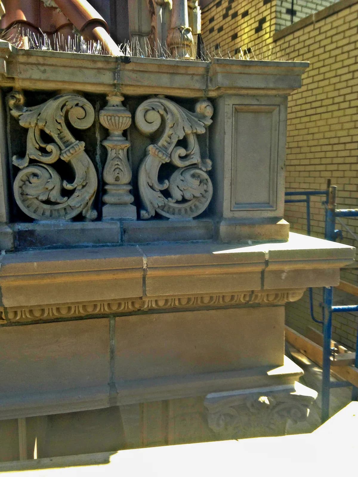 2 Riverside Drive details photo 5