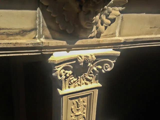 2 Riverside Drive details photo 8