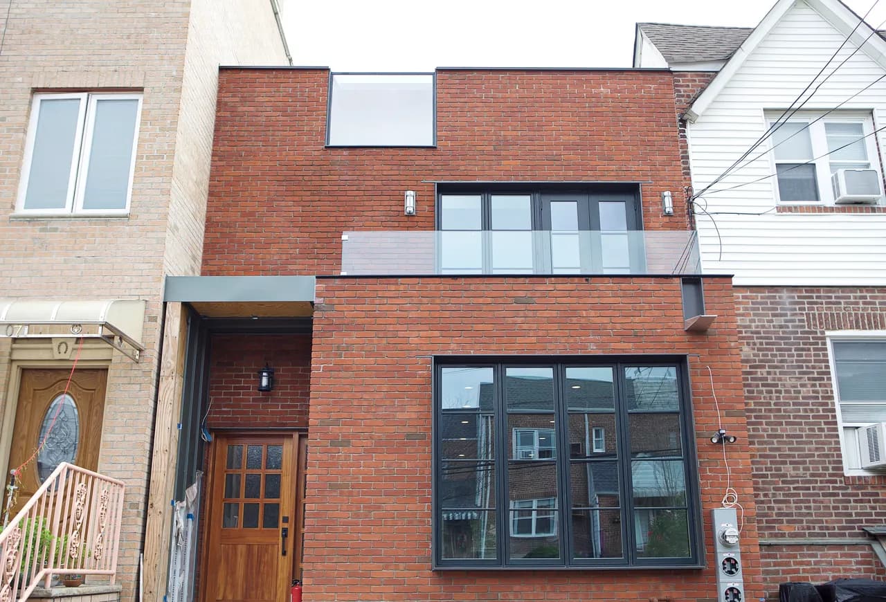 20-06 37th Street exteriors photo 1