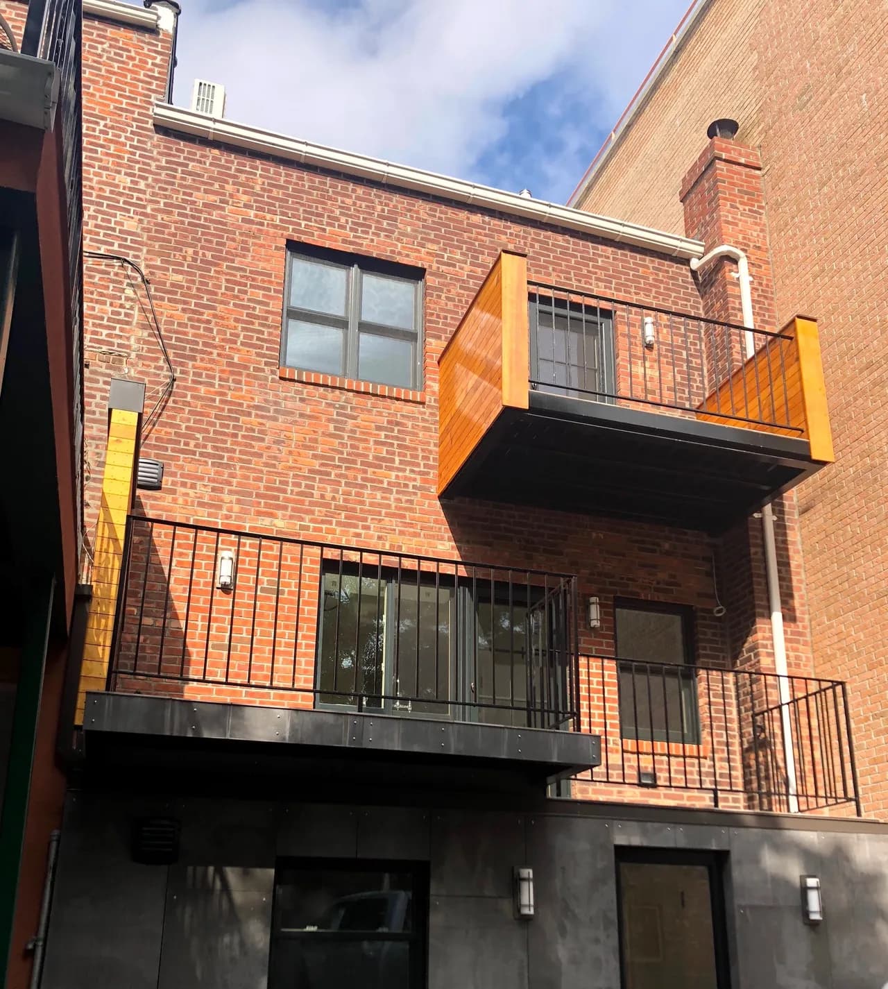 20-06 37th Street