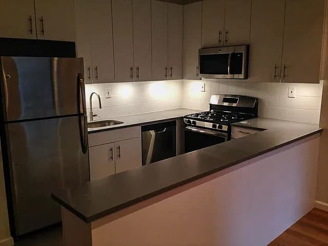 230 West 113th Street interiors photo 2