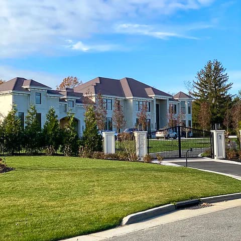 7 Evergreen Way