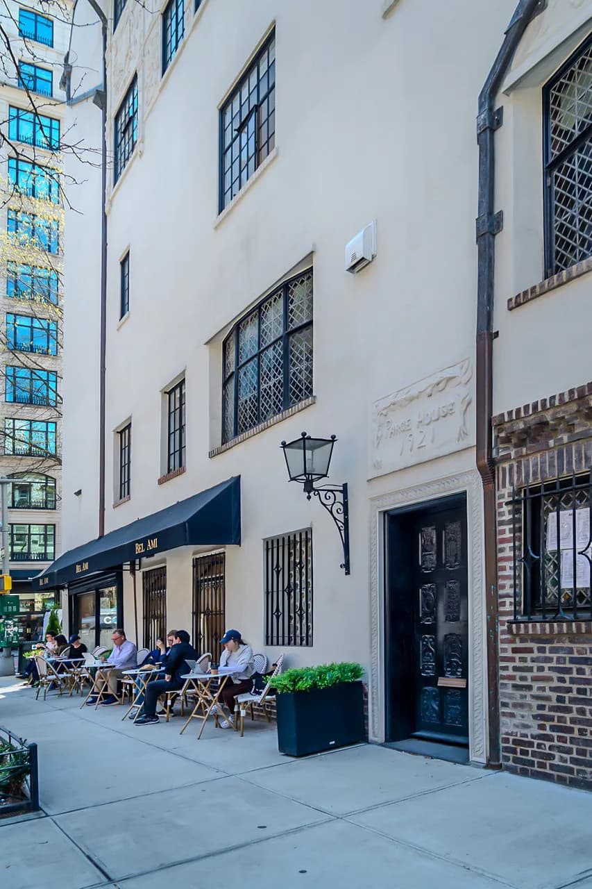 Restoration detail at 866 Lexington Avenue