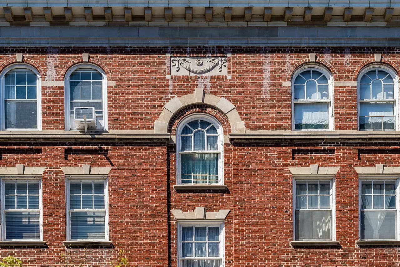 Jackson Heights details photo 1