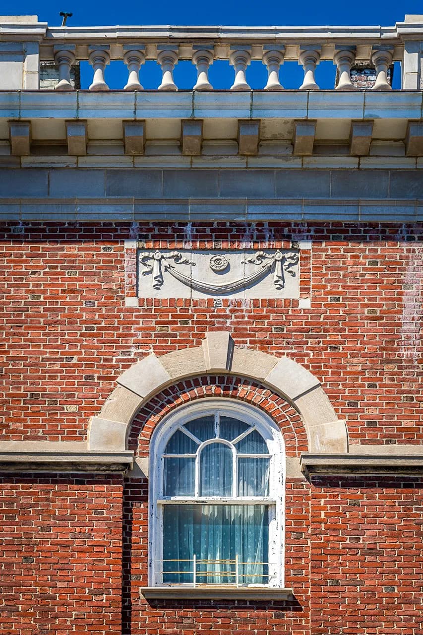 Jackson Heights details photo 4